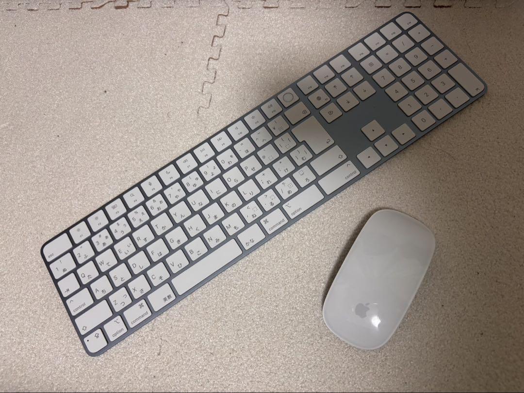 ☢ Apple