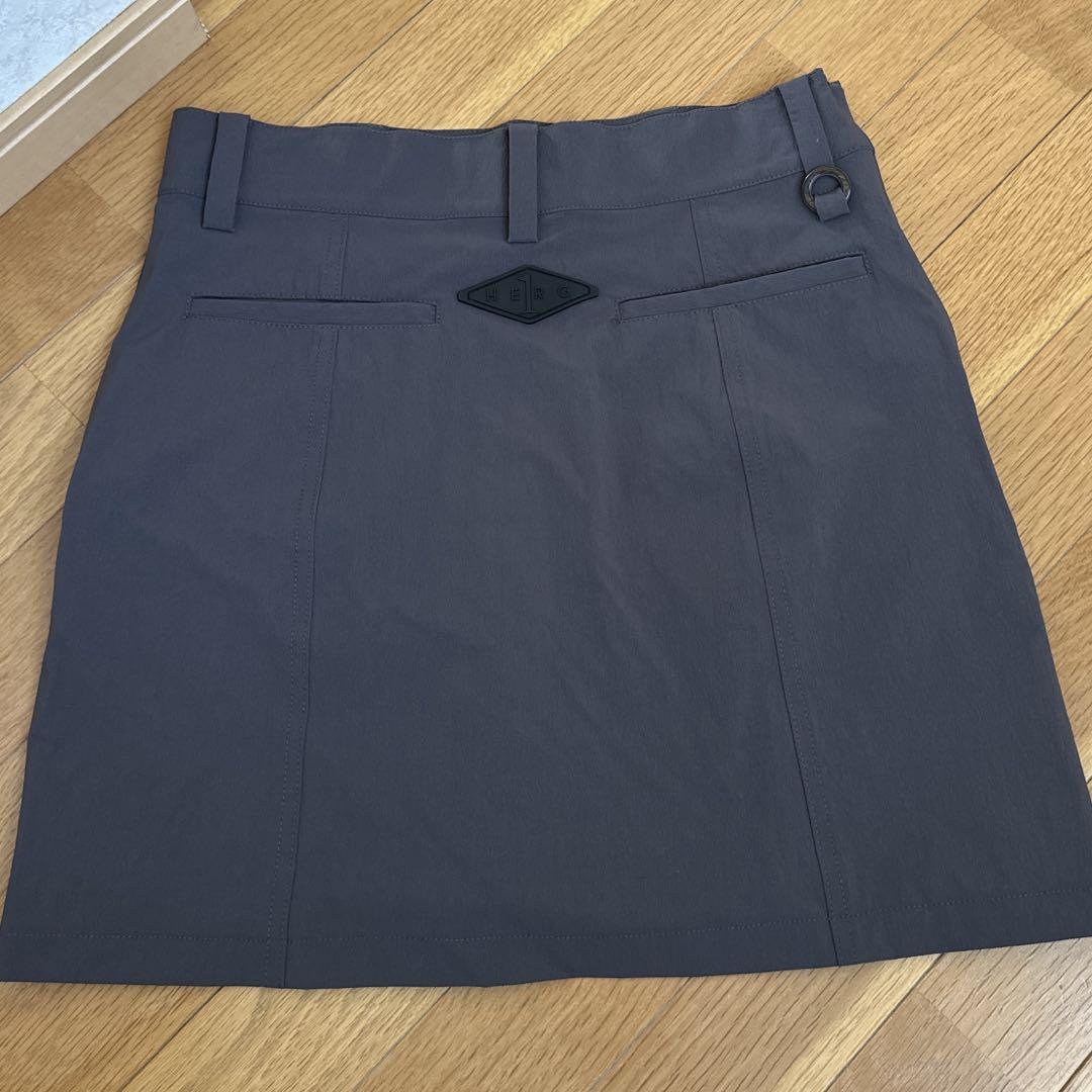 HERG1 エルグワン 　ボタニカル柄スカート