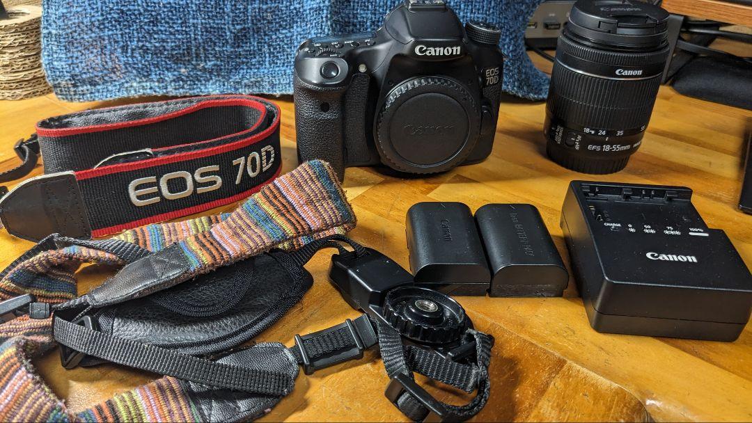 【レンズ付き本体】CanonEOS70Dデジタル一眼レフ＋　EFS18-55mm