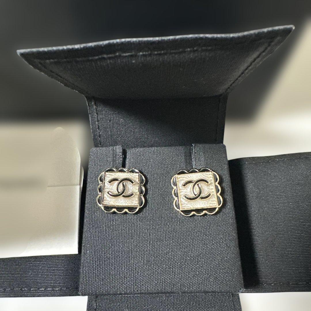 CHANEL シャネル スクエアピアス(両耳) 美品