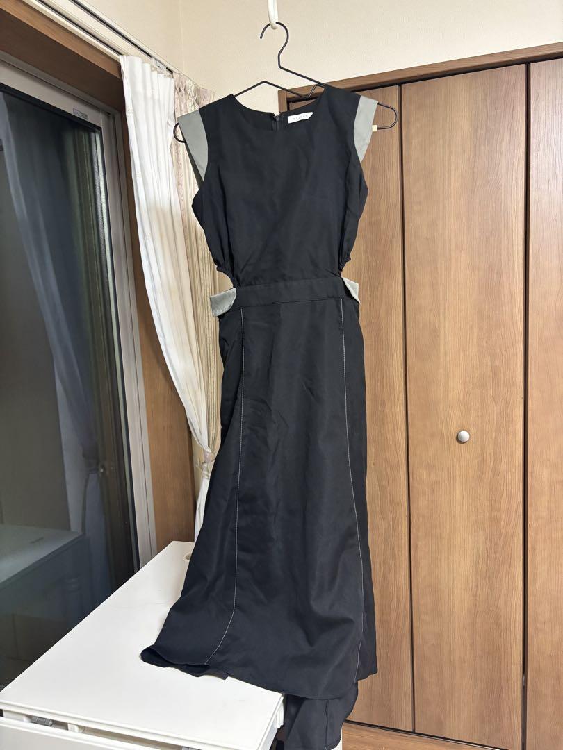vallan新田さちかワンピースSideOpenFlap StitchDress