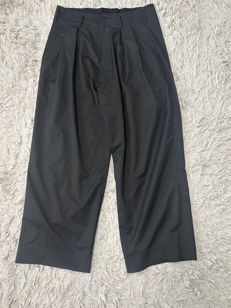 パンツ ESSAY WIDE TUCK DRAPE SLACKS