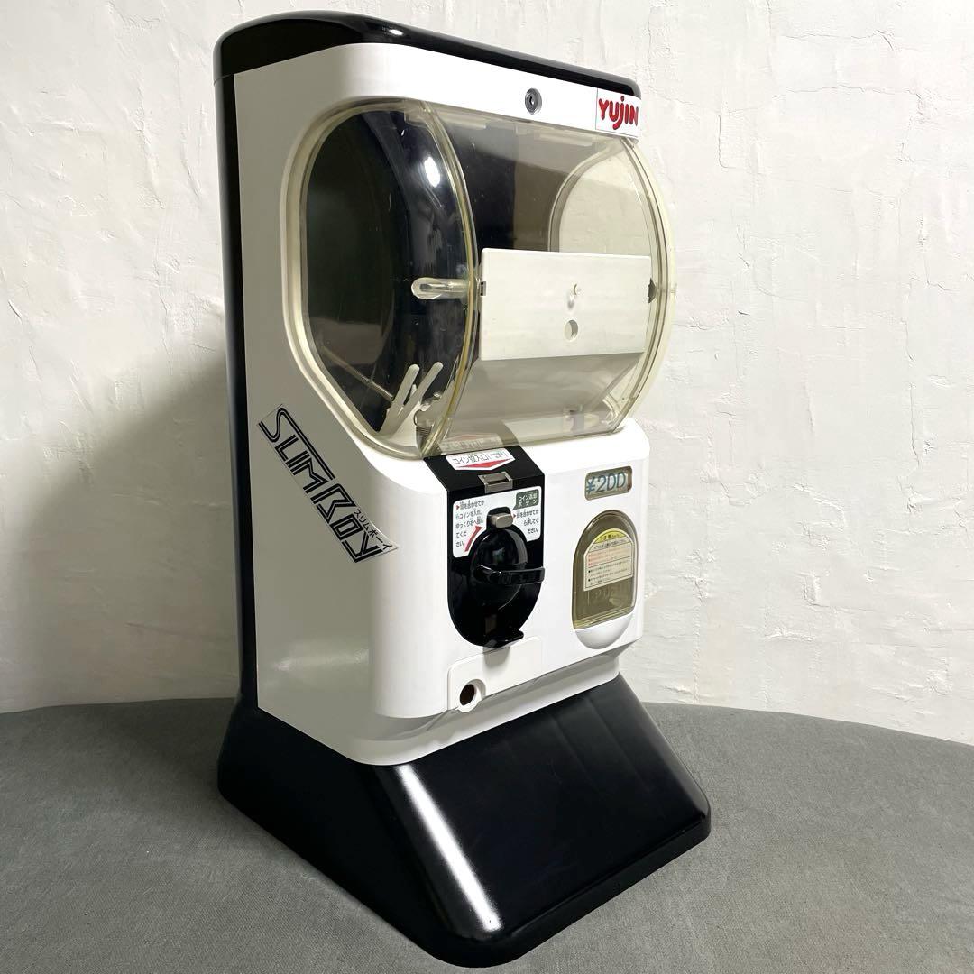 美品！ガチャガチャ本体　全塗装リメイク品　カプセル中身付き！