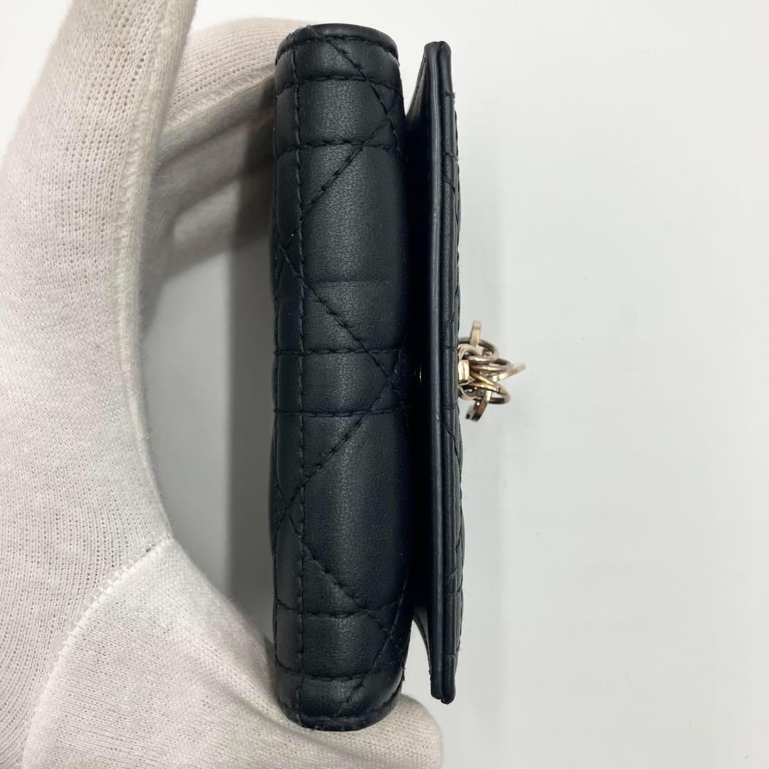 極美品 DIOR 4連キーケース カナージュ キルティング ゴールド レザー 黒 極美品 DIOR 4連キーケース カナージュ キルティング ゴールド