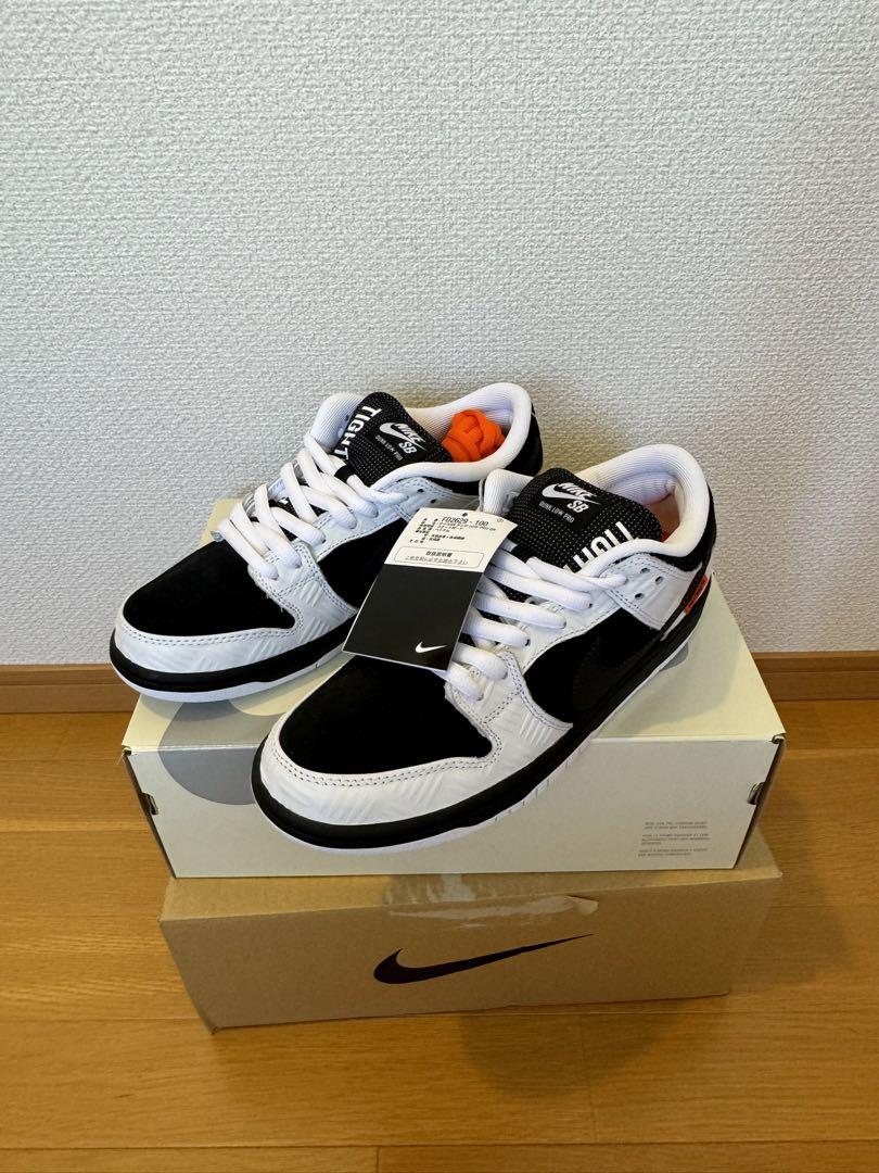 NIKE SB ダンク LOW タイトブース