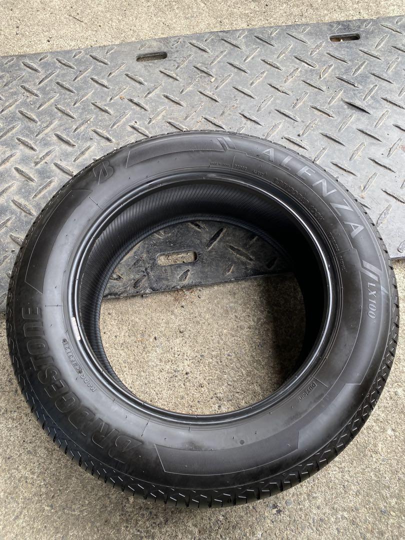 BRIDGESTONE ALENZA 235/60/18. 1本のみ2021年製