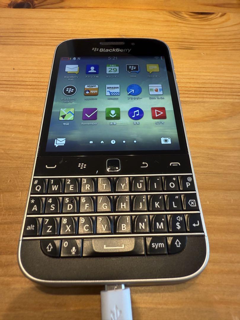 BlackBerry Classic 青色 SIMフリー ASCII.jp：これぞまさにブルーベリー!?「BlackBerry Classic」に