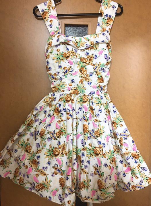 メルカリ Snidel トロピカル柄ワンピース ひざ丈ワンピース 1 0 中古や未使用のフリマ メルカリ Snidel トロピカル柄ワンピース ひざ丈ワンピース 1 0 中古や未使用のフリマ