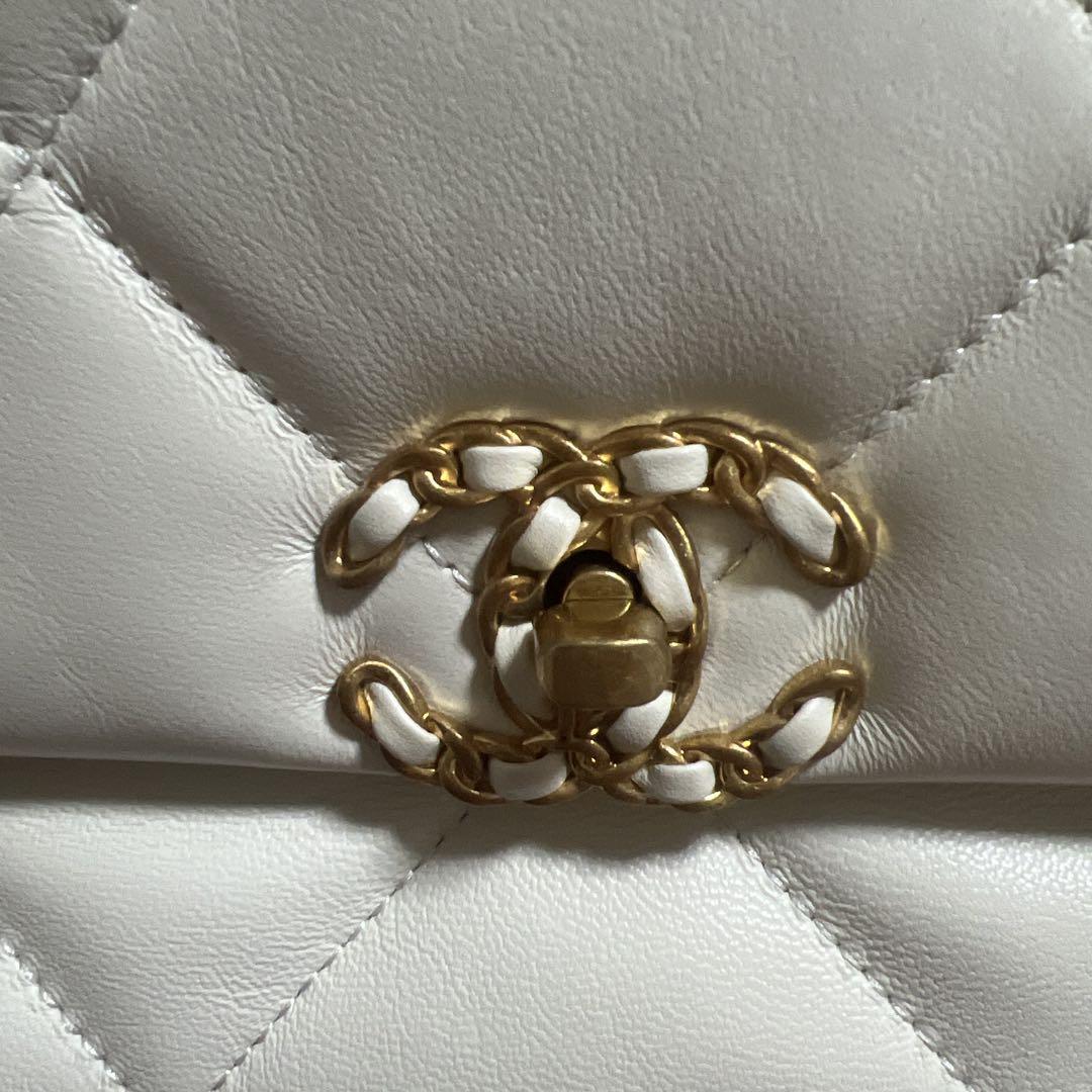CHANELホワイトレザー キルティングバッグ 値下げ⭕️