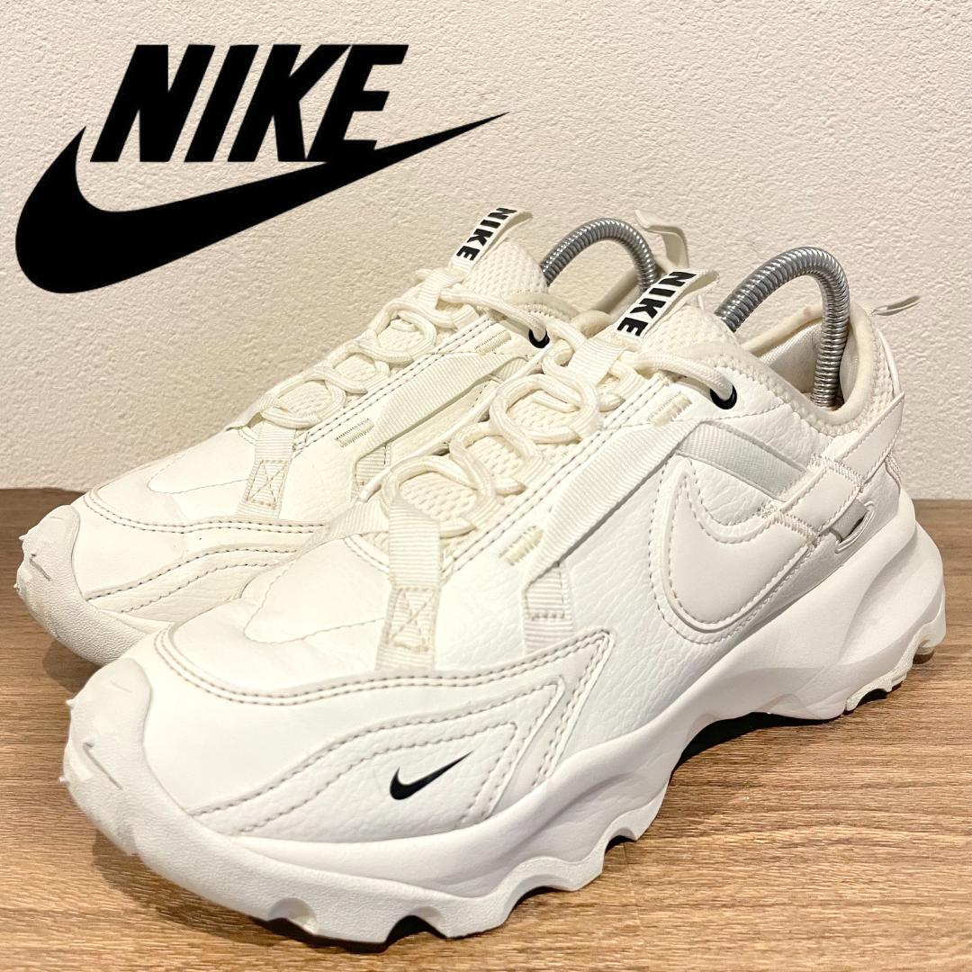 NIKE WMNS TC 7900 ナイキ ティーシー 7900 ホワイト