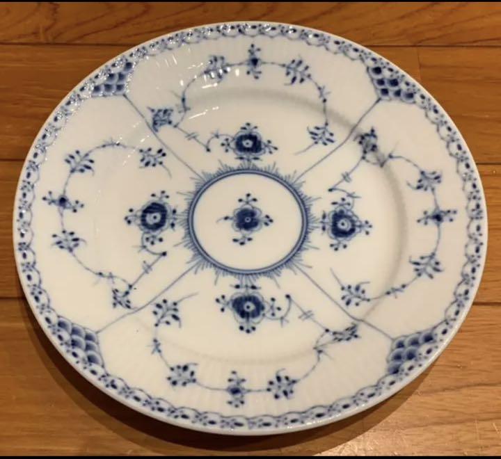 ロイヤルコペンハーゲン ブルーフルーテッドハーフレース 19cm