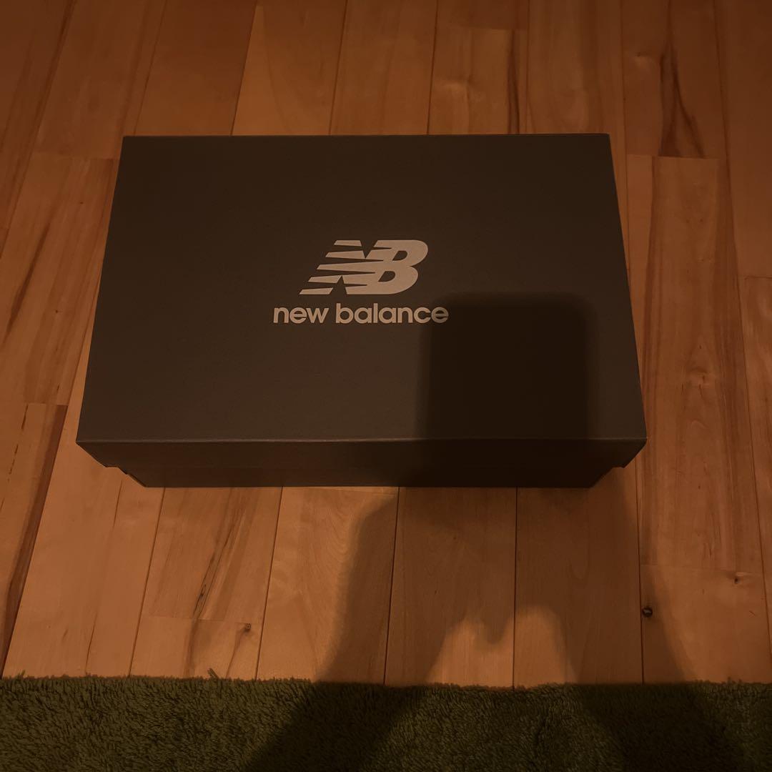 見逃し厳禁！おトクな Chinbow 様専用 箱付き スニーカー グレー Balance New 靴