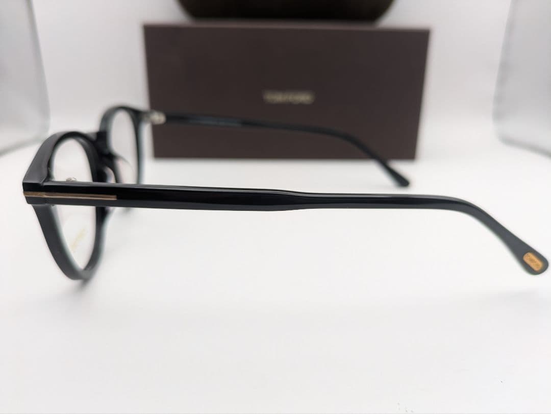 新品未使用品 トムフォード アジアンフィットモデル 眼鏡フレーム 黒縁 新品未使用品 トムフォード アジアンフィットモデル 眼鏡フレーム 黒縁