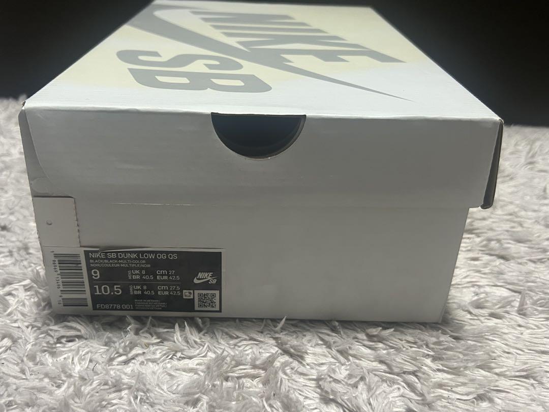 Supreme × Nike SB Dunk Low 