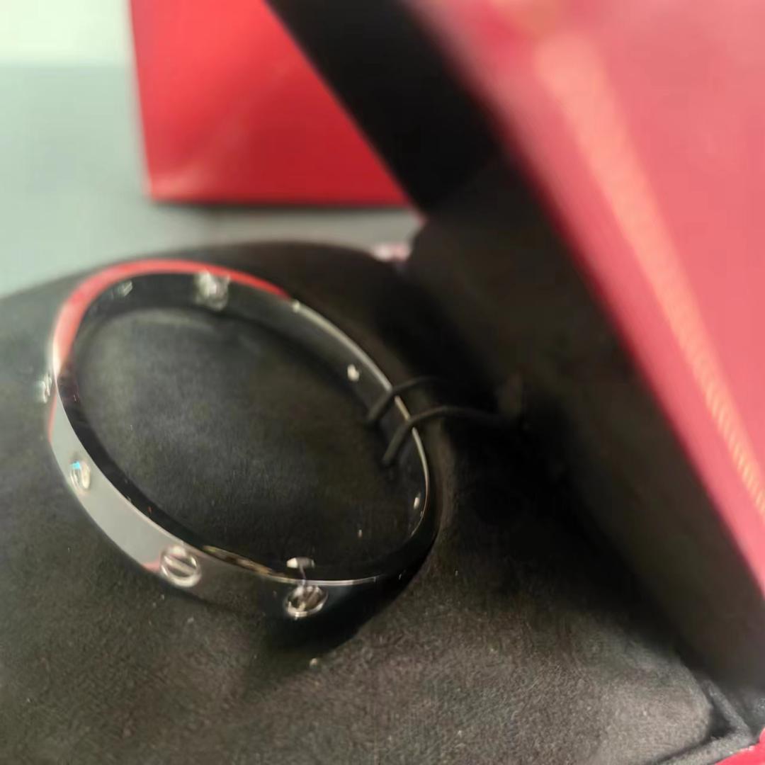 Cartier ラブブレスレット SM ダイヤ6個