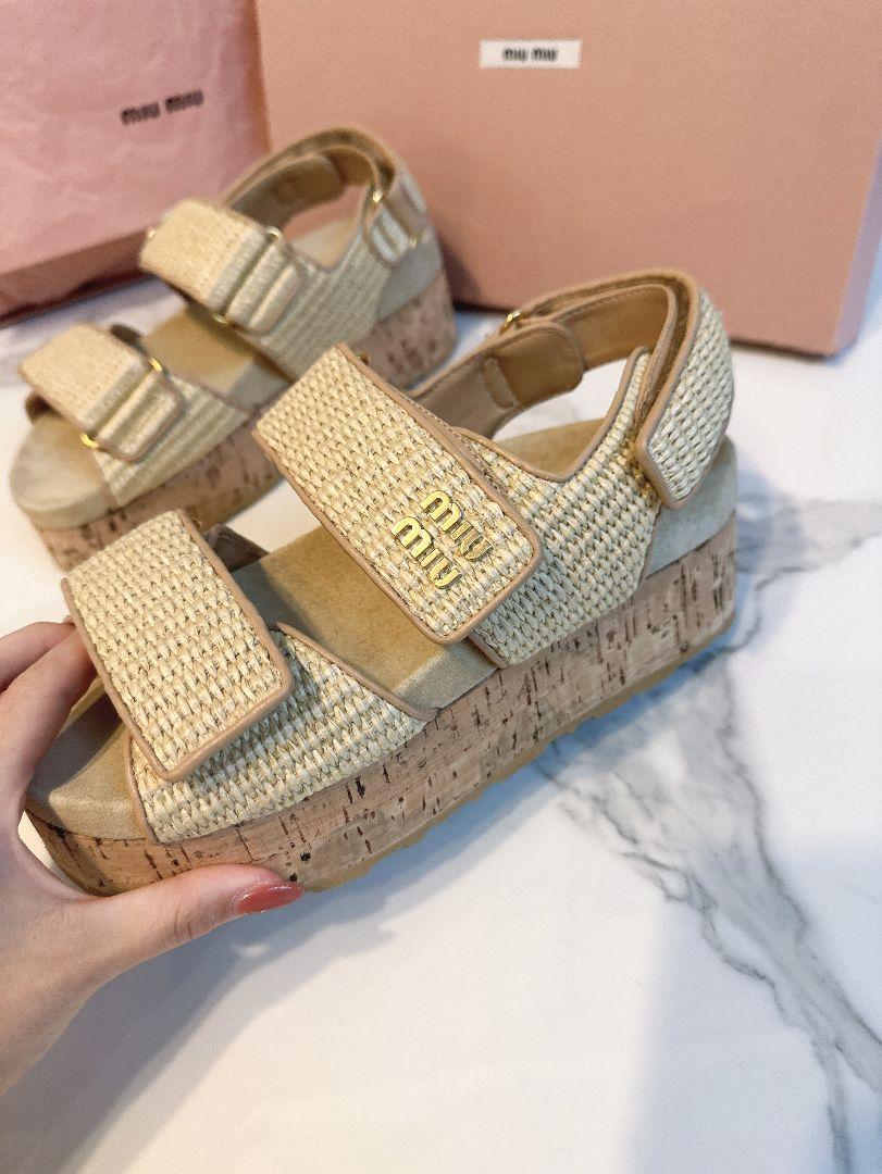 miu miu ベージュ サンダル コルクソール