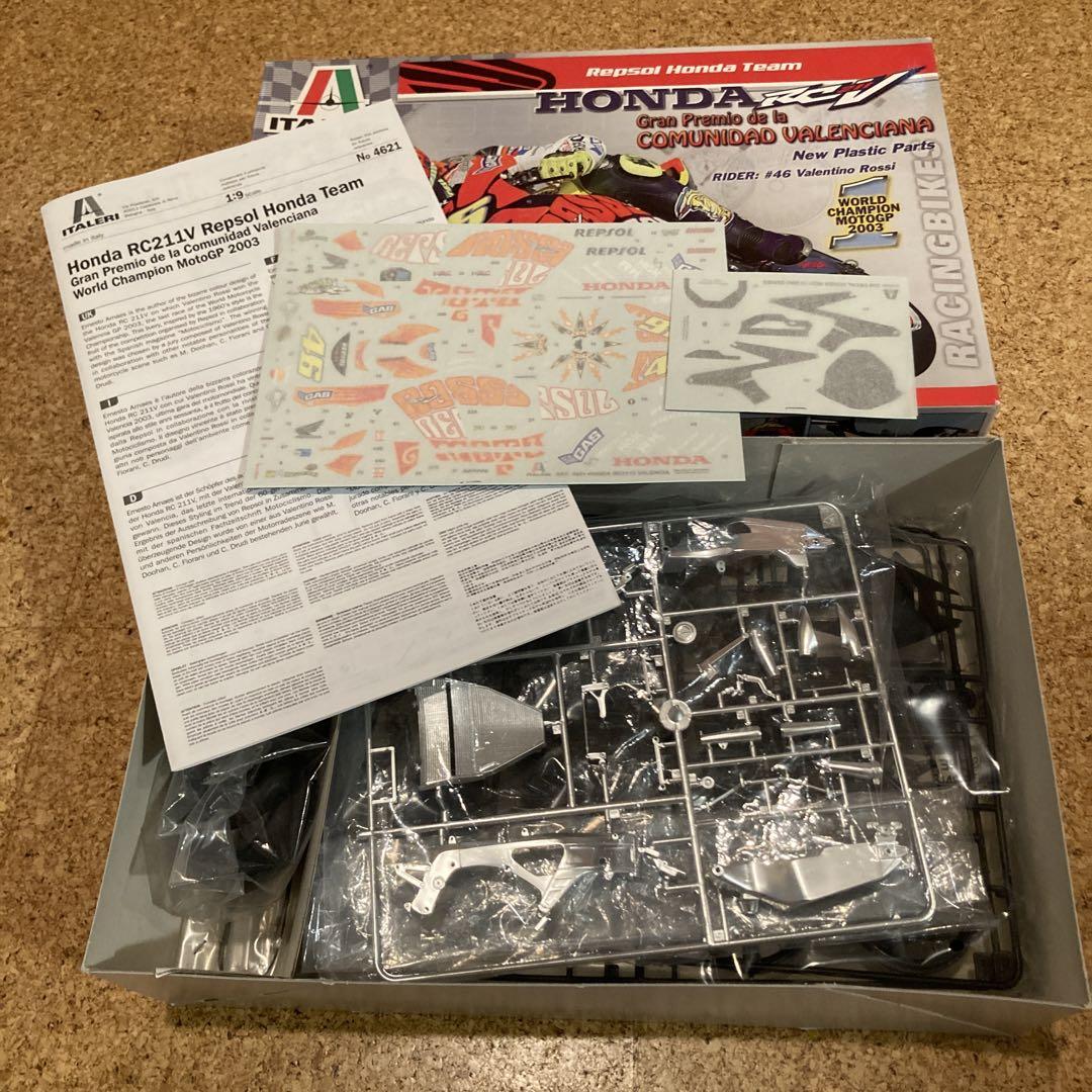 イタレリ 1/9 オートバイ プラモデル RC211V ‘03 バレンシア