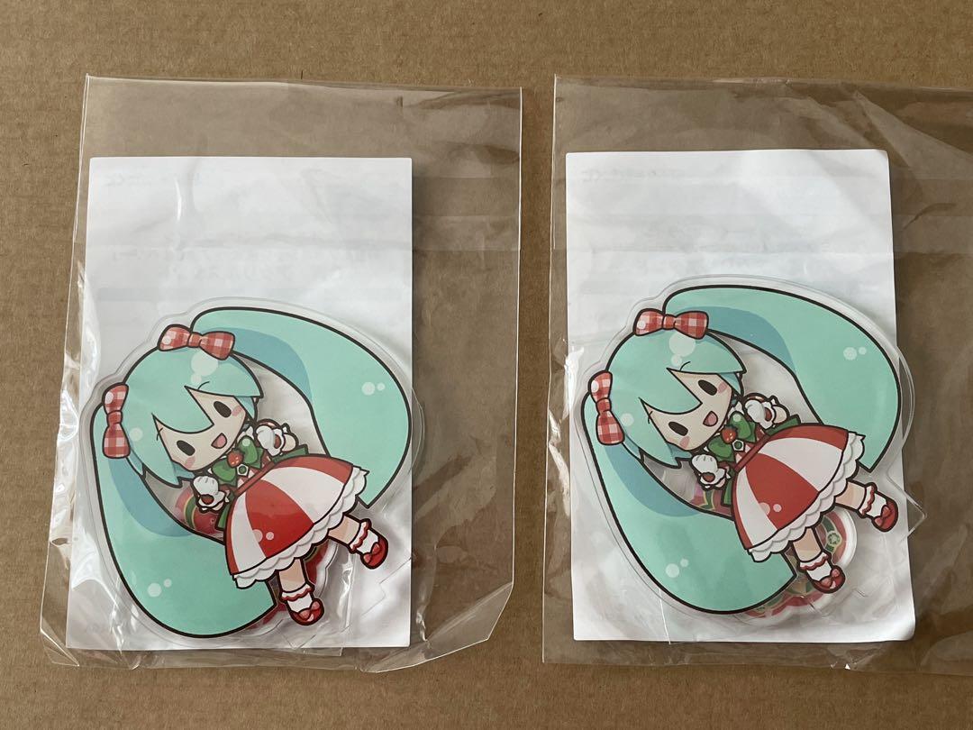 セガラッキーくじ 初音ミク × ラブandベリー 缶バッジ アクスタ