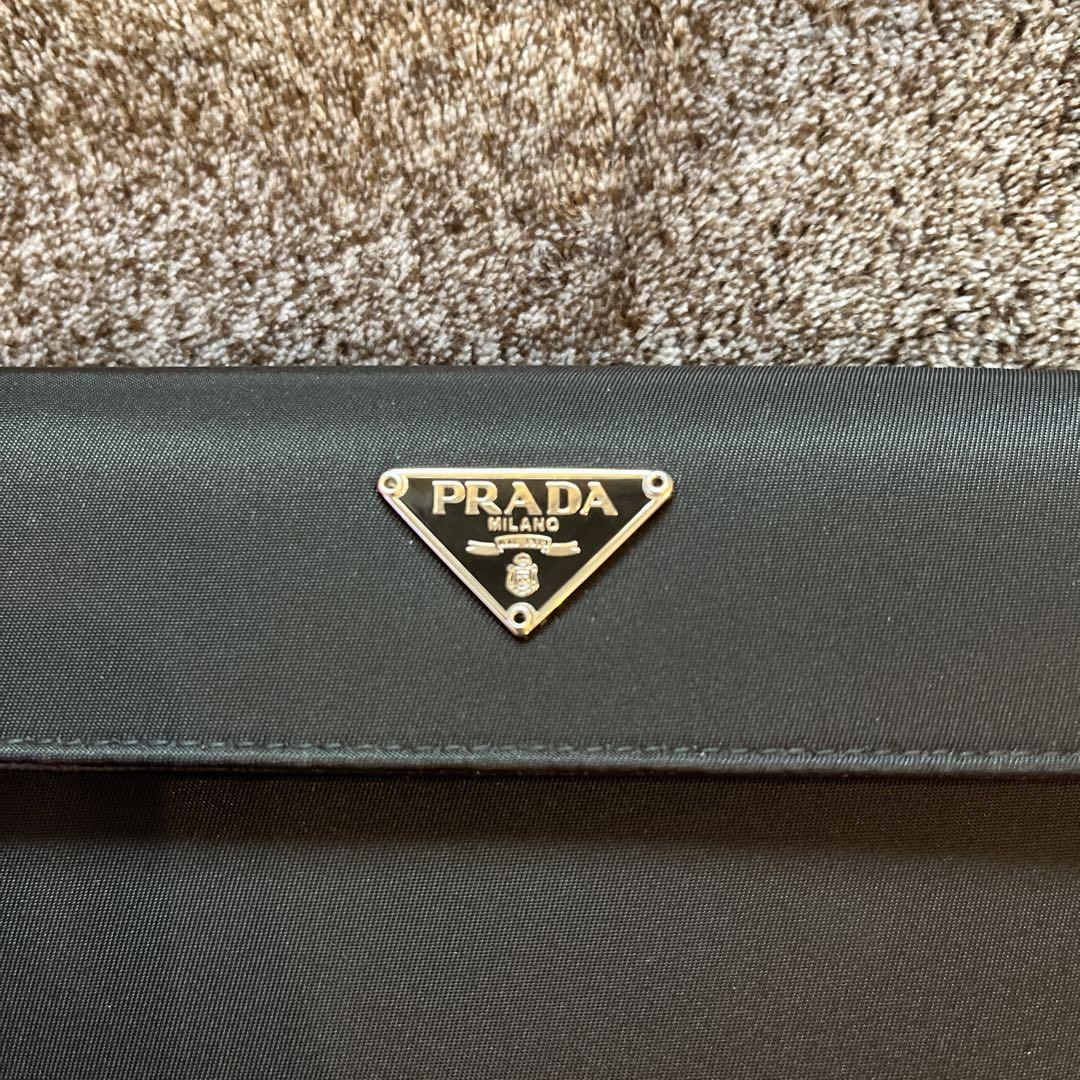 PRADA プラダ　ブラック　ナイロン 三つ折り財布　三角ロゴ　［極美品］
