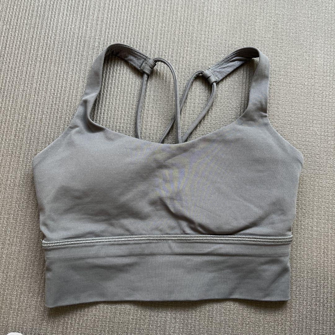 Lululemon ストラップ付きブラトップ