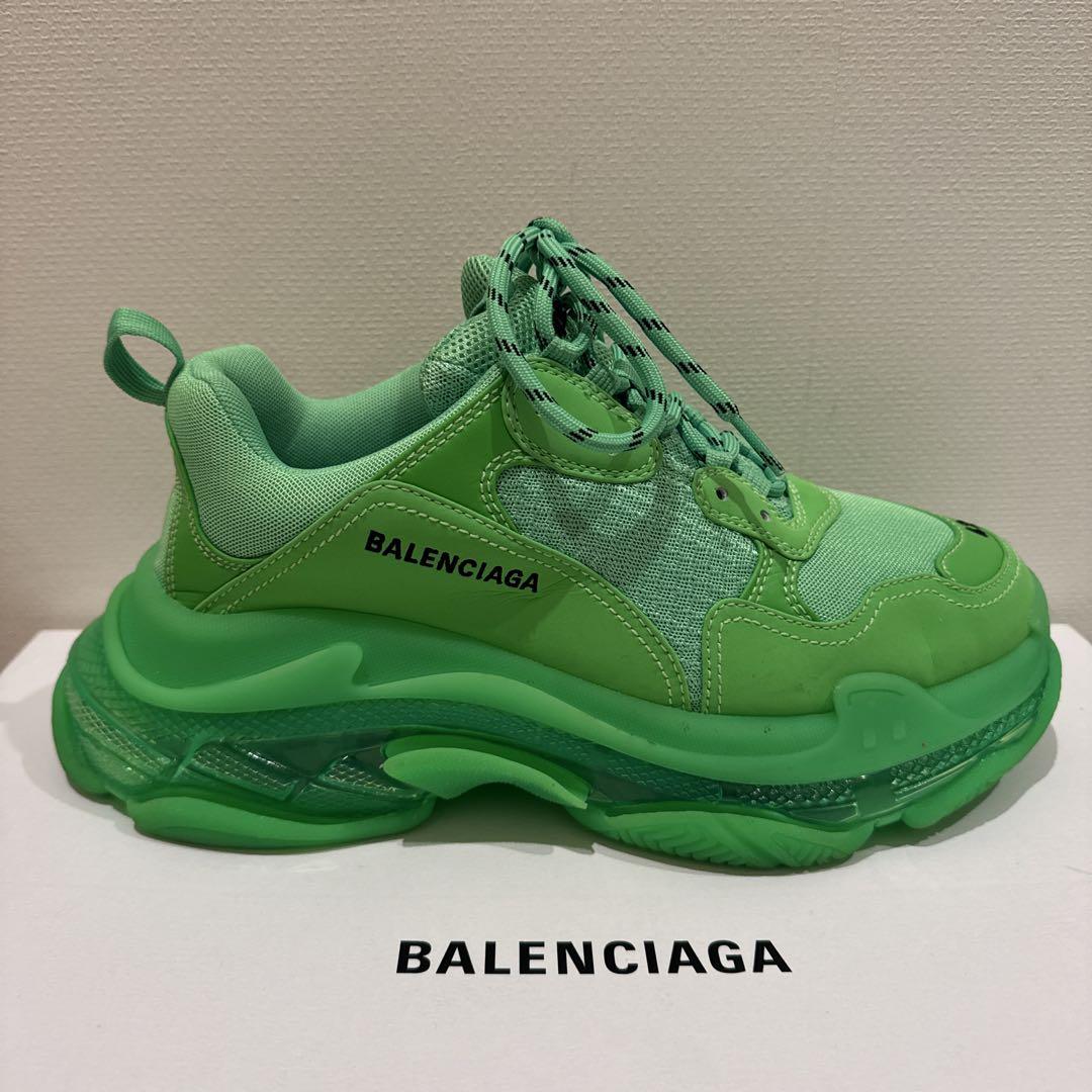 ✟ BALENCIAGA