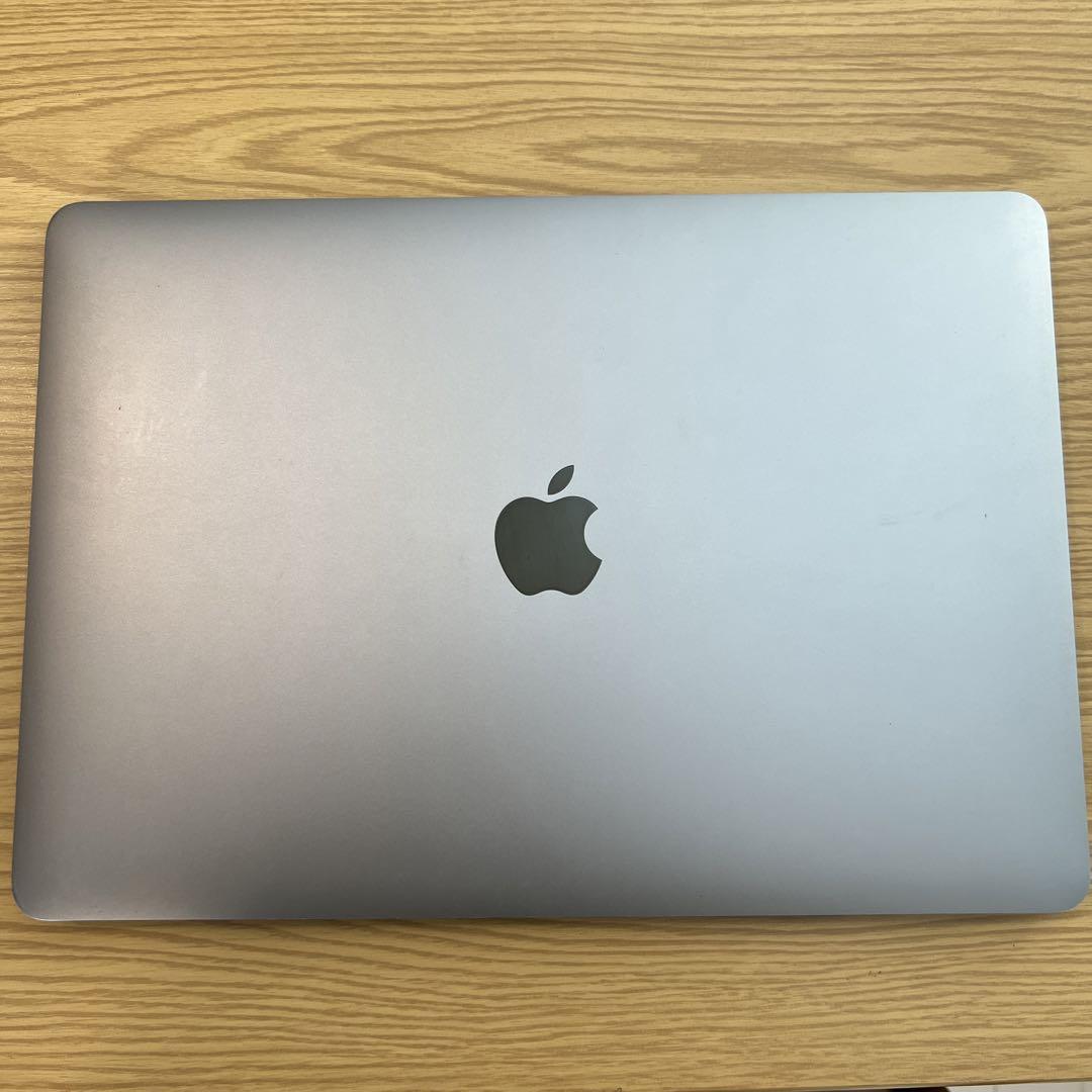 MacBook Air 13.3インチ Apple M1、16GB、512GB
