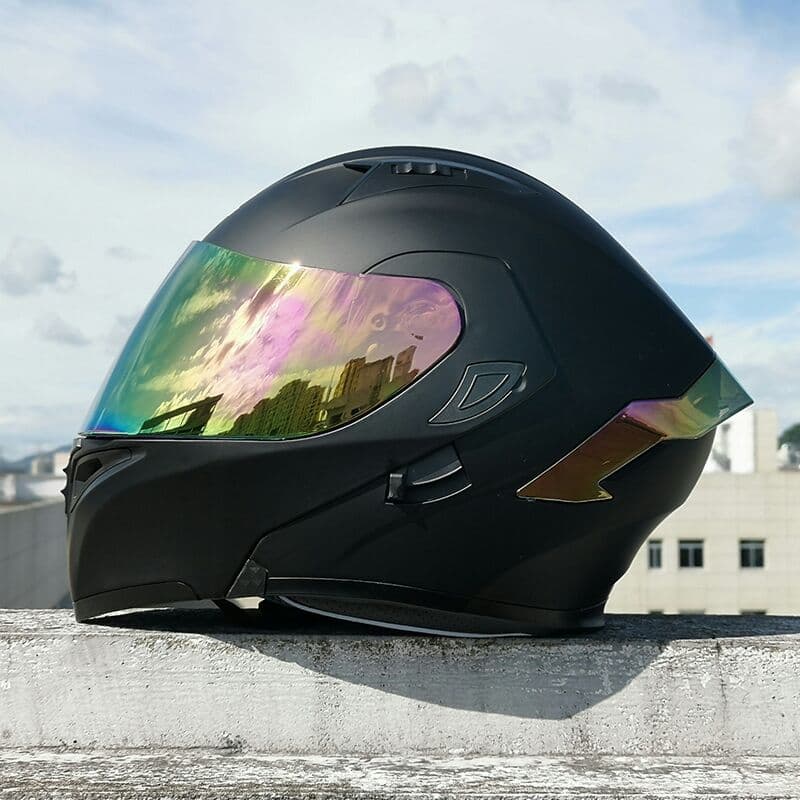 フルフェイスヘルメット システムヘルメット テールフィンのカラー加工