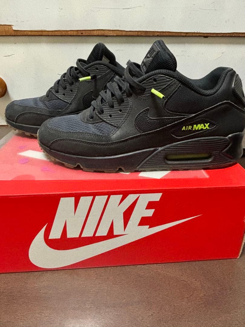NIKE AIR MAX 90 