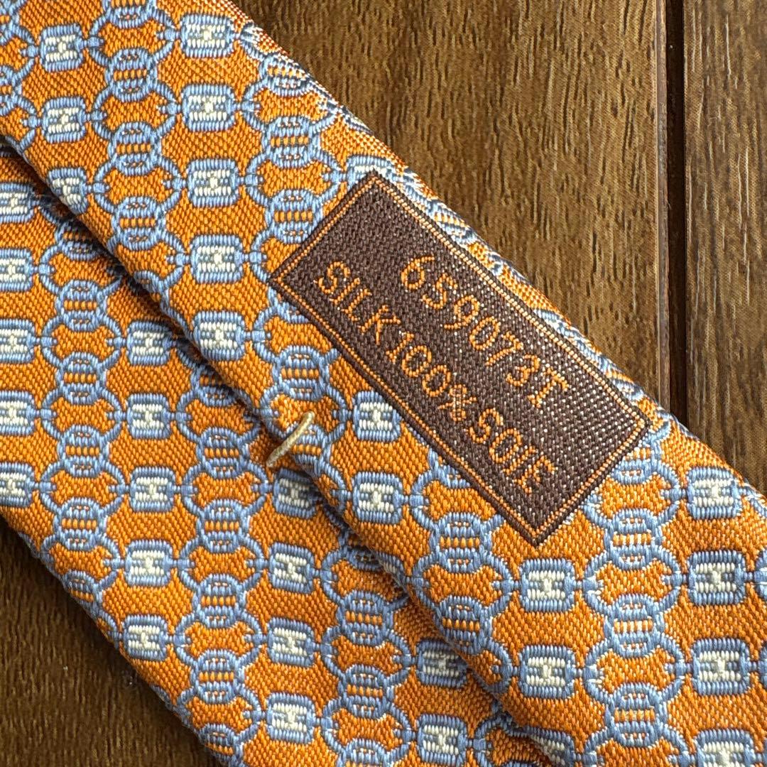 新品未使用 エルメスネクタイ H柄 箱・リボン・タグ付き 新品未使用 エルメスネクタイ H柄 箱・リボン・タグ付き