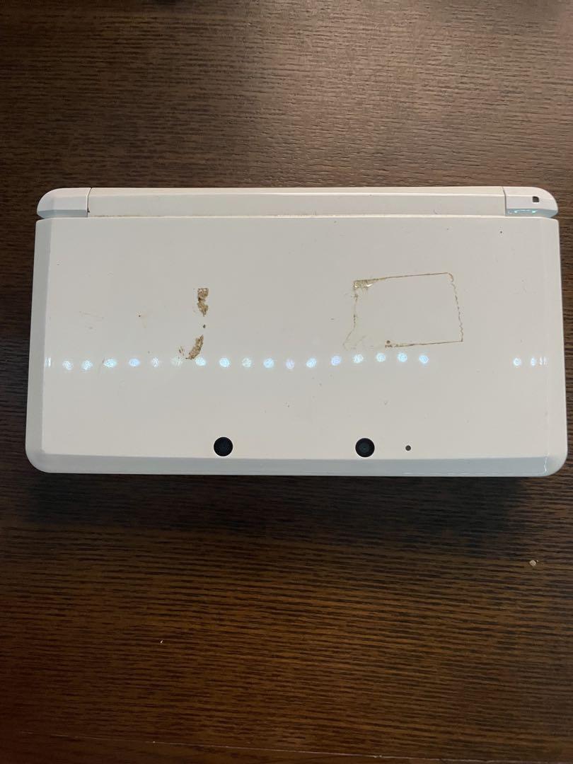 Nintendo 3DS 本体 白 ペンなし