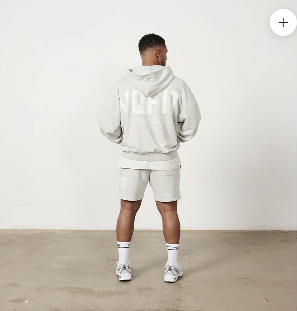 ナチュラルな色合い♪【KITH】パーカーとパンツのセットアップ VANQUISH パーカー&ジョガーパンツセットアップ オートミール