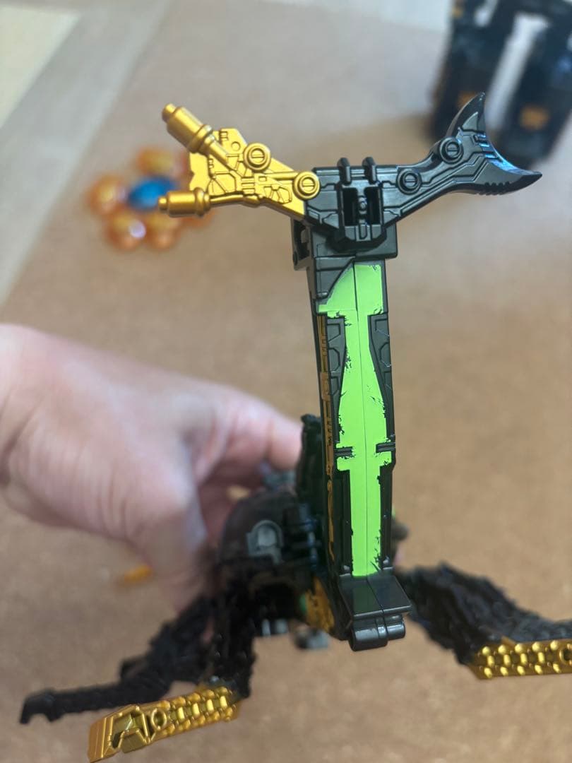 【状態良：オマケ付】キングオージャー DXキングコーカサスカブト(アックス欠品)