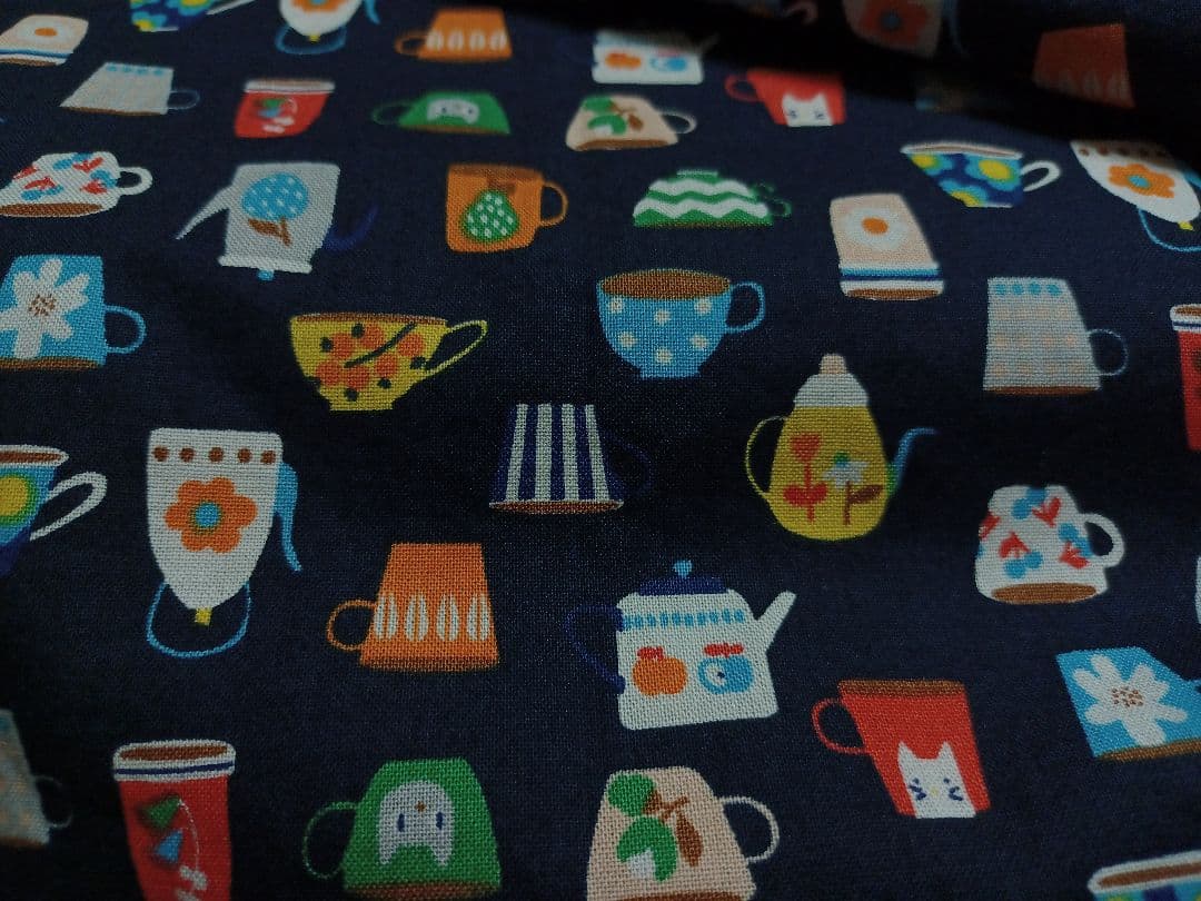 【５L~６L＊Aライン＋ちょい裾広】ハンドメイドエプロン　可愛いカップ濃紺