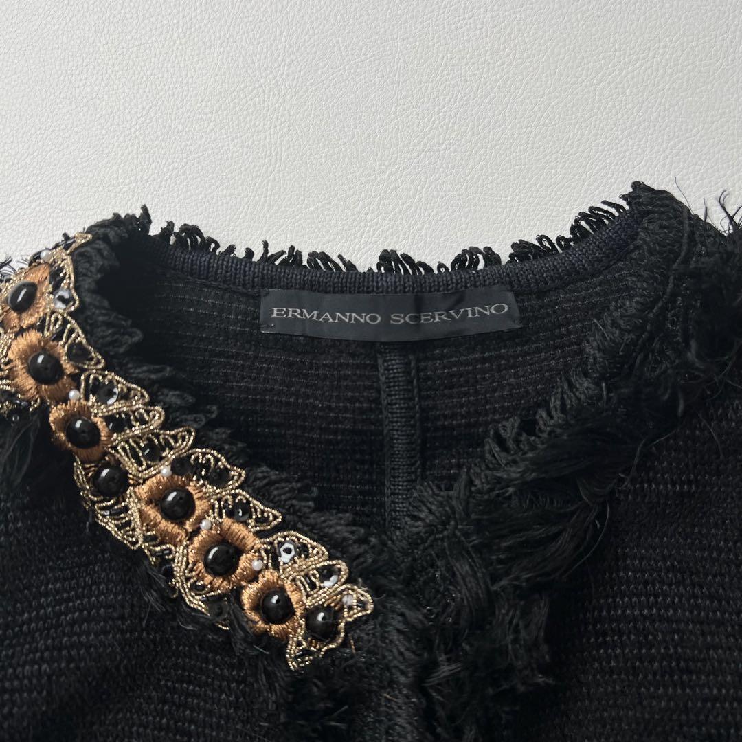 美品 ERMANNO SCERVINO ノーカラージャケット ビーズ装飾 40