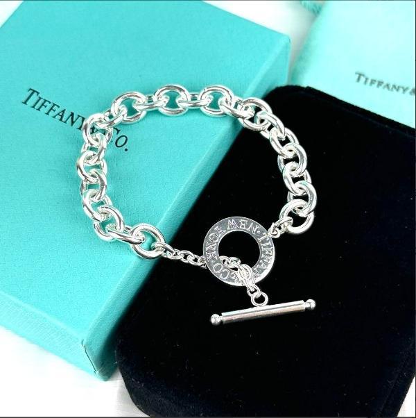 りゅう　Tiffany & Co. ハートトグルブレスレット Tiffany & Co. リターントゥ ハート トグル ブレスレット - メルカリ
