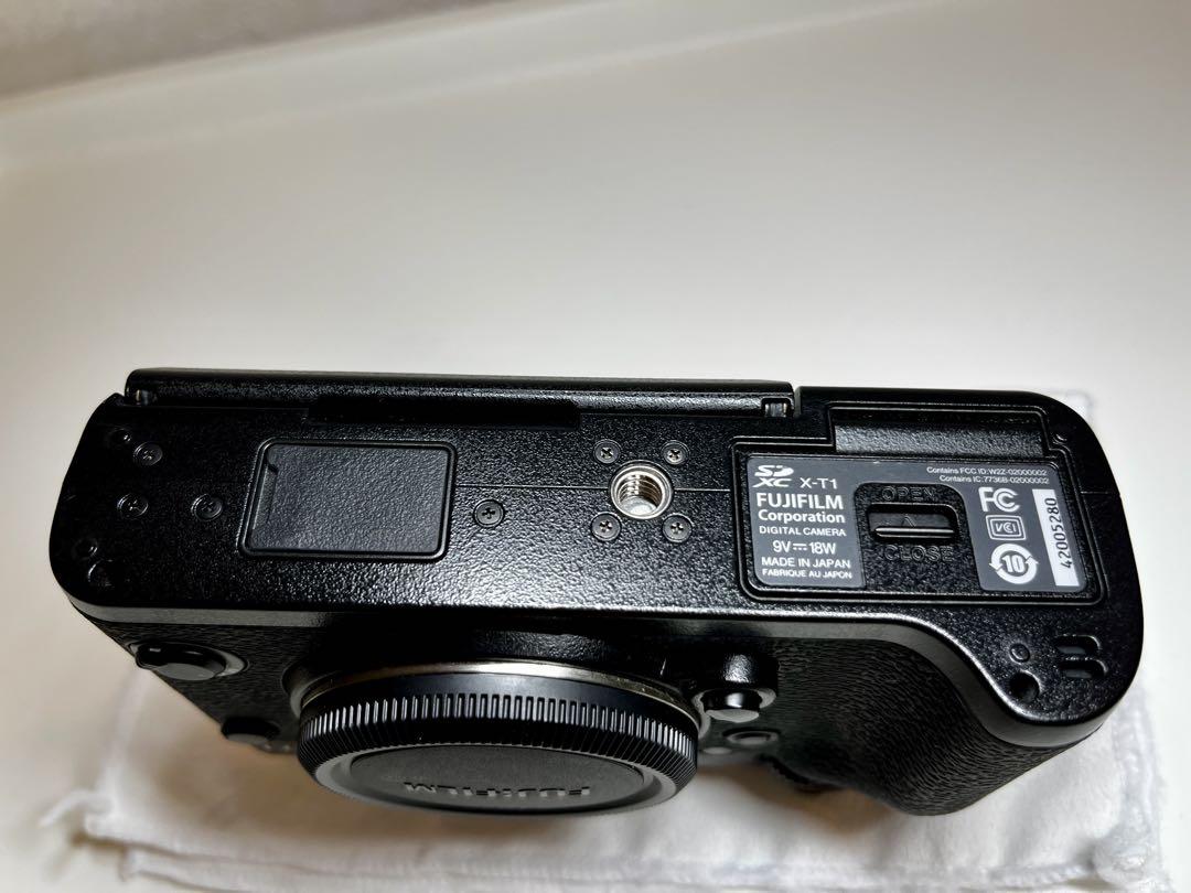 極美品FUJIFILM X-T1 デジタルカメラ フルセットシャッター104回
