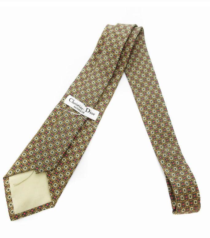 【未使用品】Christian Dior ネクタイ シルク タグ付き 美品】Christian Dior タグ付きネクタイ シルク 箱あり - メルカリ