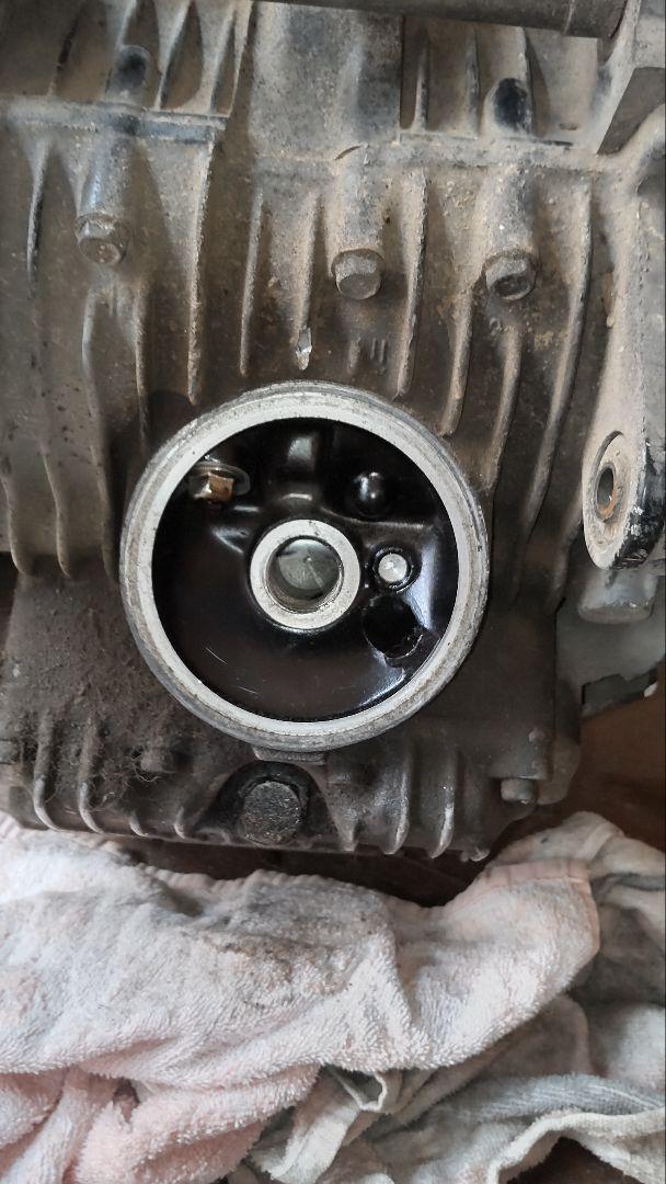ヤマハ XJ400D 56年式以後エンジン 来る人です。