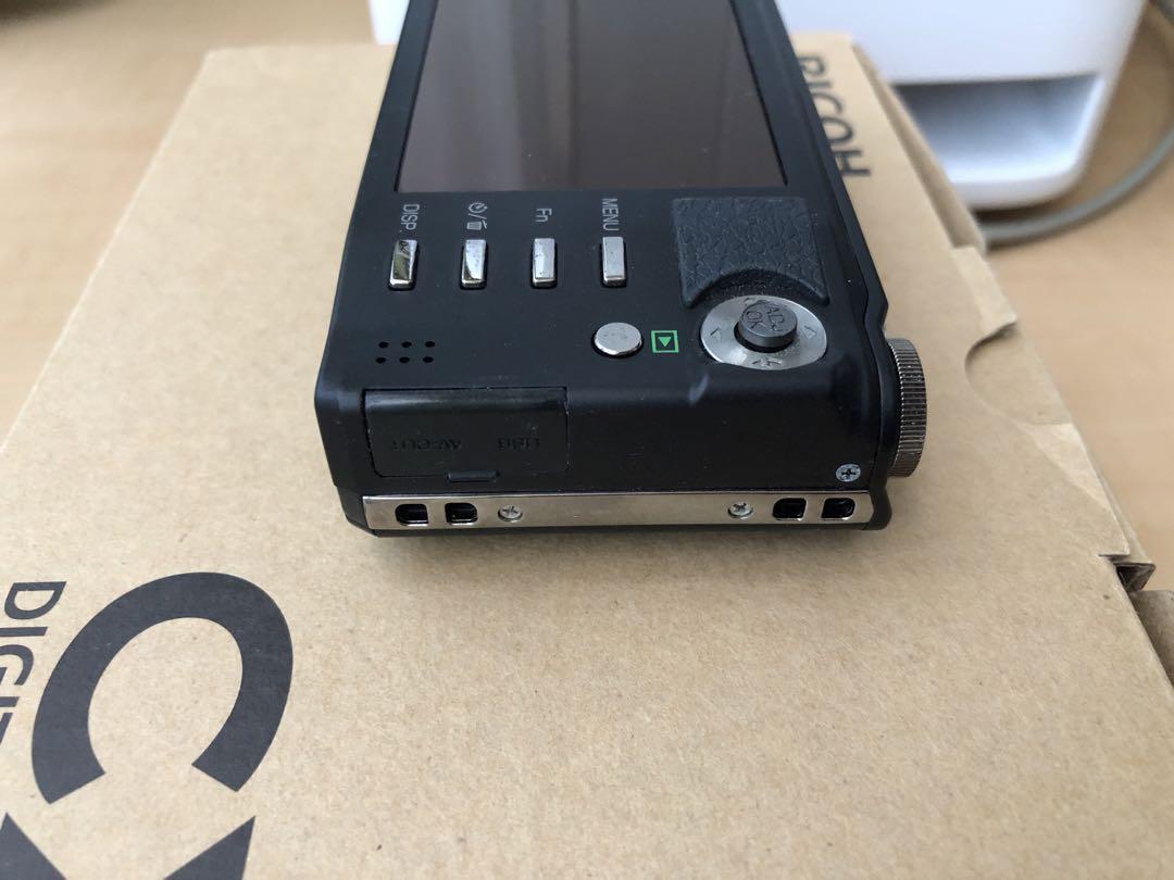 RICOH CX1 専用ケース、純正ストラップ付き カメラ