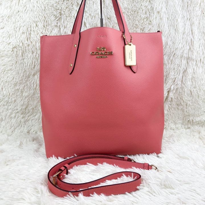 新品・未使用品✨A4可】コーチ 2way ショルダーバッグ チャーム付