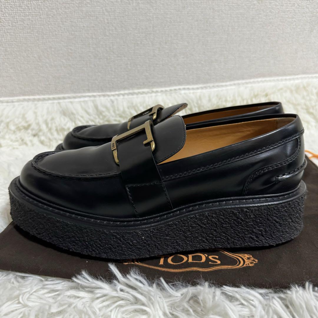 TOD'S トッズ ローファー Tタイムレス レザー ロゴ レディース