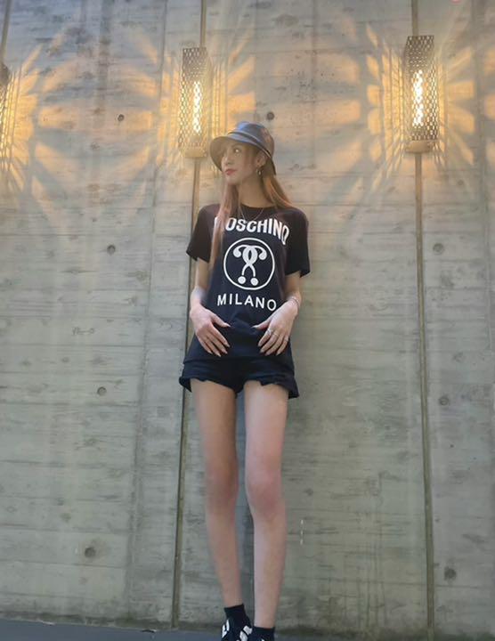 モスキーノ　Tシャツ