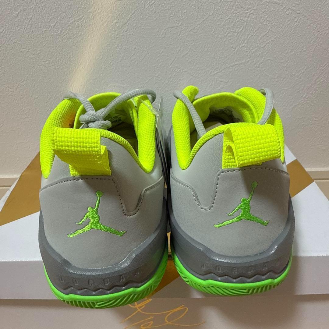 新品 NIKE ジョーダンワンテイク4PF バッシュ グレー 蛍光色