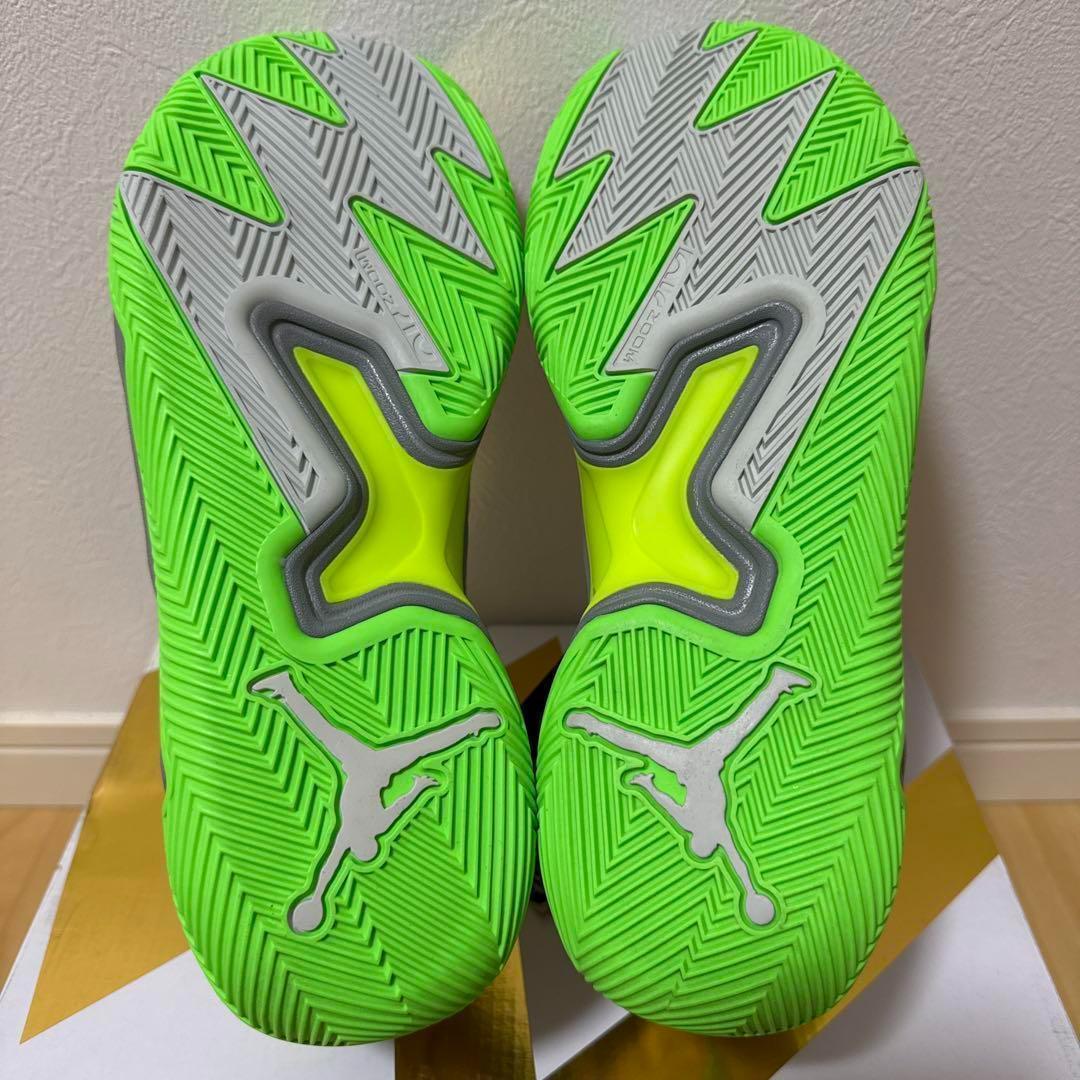 新品　NIKE ジョーダンワンテイク4PF バッシュ　グレー　蛍光色　28.5