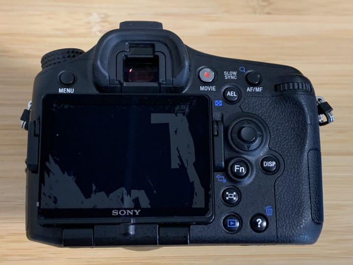 Canon EOS 80D デジタルカメラ 純正バッテリ付モードダイヤル破損あり Canon EOS 80D デジタルカメラ 純正バッテリ付モードダイヤル