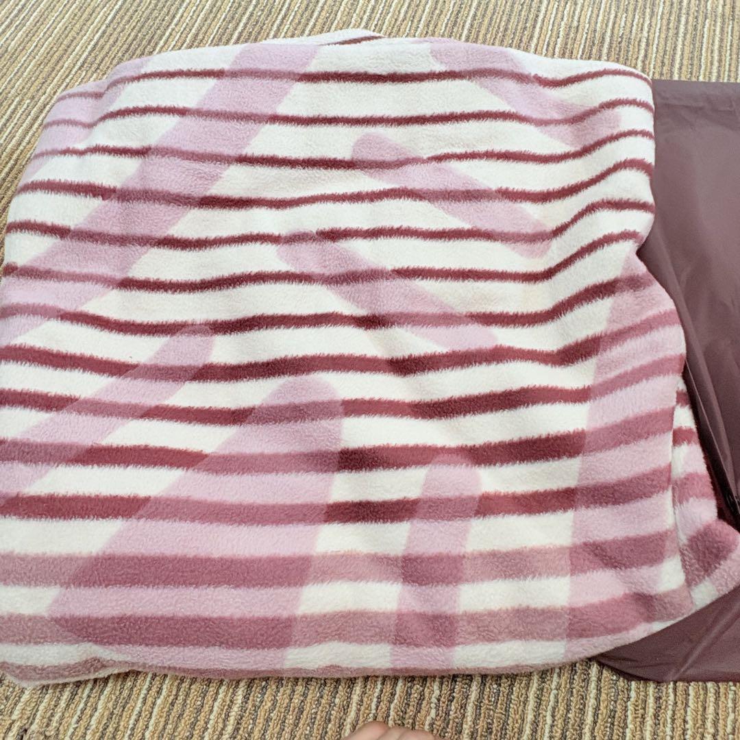 未使用品【CELINE】綿ひざ掛け　ピンク CELINE（毛布 ・ ピンク/桃色系）のフリマアイテム一覧