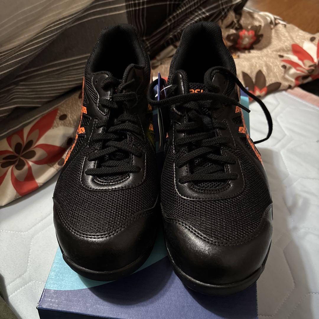 ASICS 安全靴 ブラック×オレンジポップ