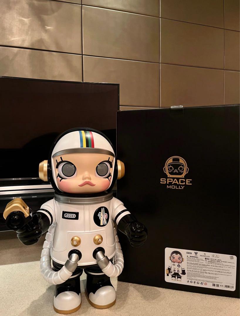 POPMART MEGA SPACE MOLLY 1000％　Moncler