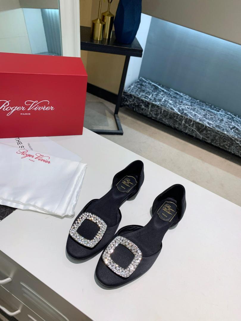 Roger Vivier Chips チップス 方钻フラットシューズ ブラック