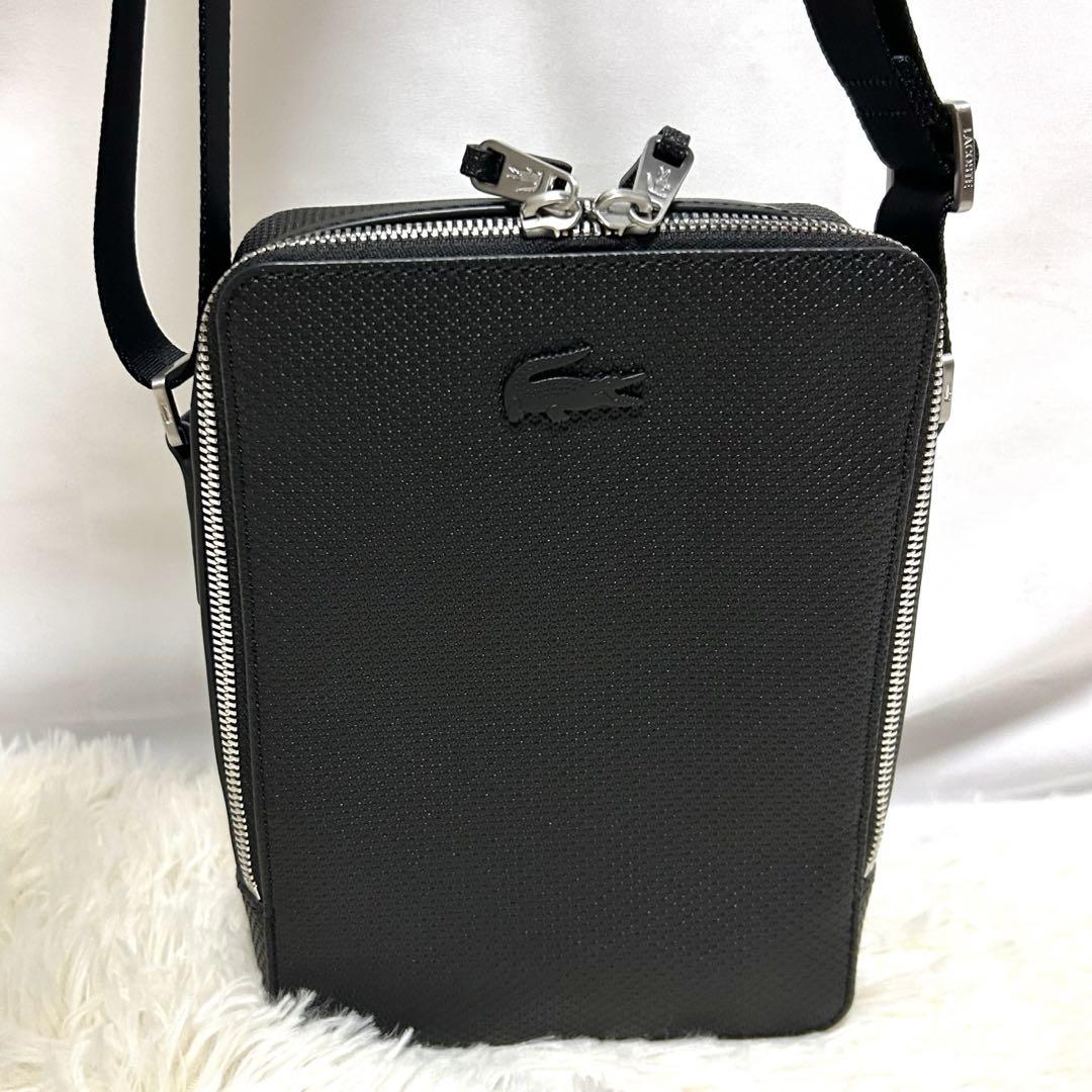 未使用品　ラコステ　CHANTACO バーティカルカメラバッグ　ショルダーバッグ